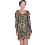 Elegant Clef With Floral Elements On A Background With Damasks Long Sleeve Nightdresses