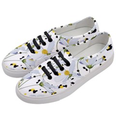 Tree Poppies  Women s Classic Low Top Sneakers by Sobalvarro
