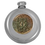 Elegant Clef With Floral Elements On A Background With Damasks Round Hip Flask (5 oz)